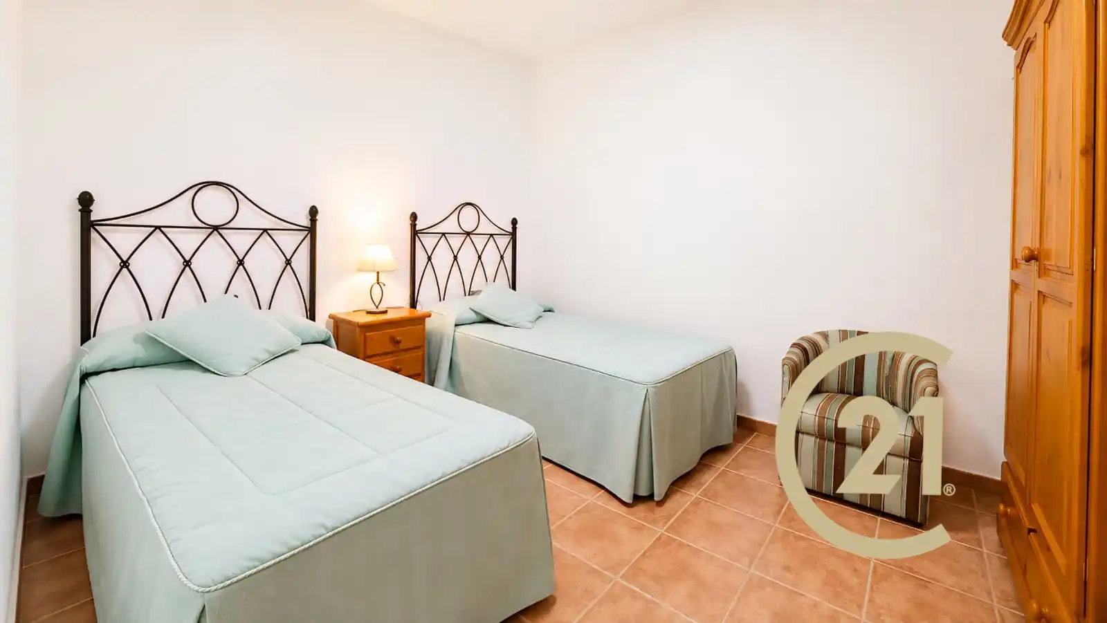 Schlafzimmer von Einfamilien-Reihenhaus zum Verkauf in Cartajima mit Heizung, Terrasse und Abstellraum