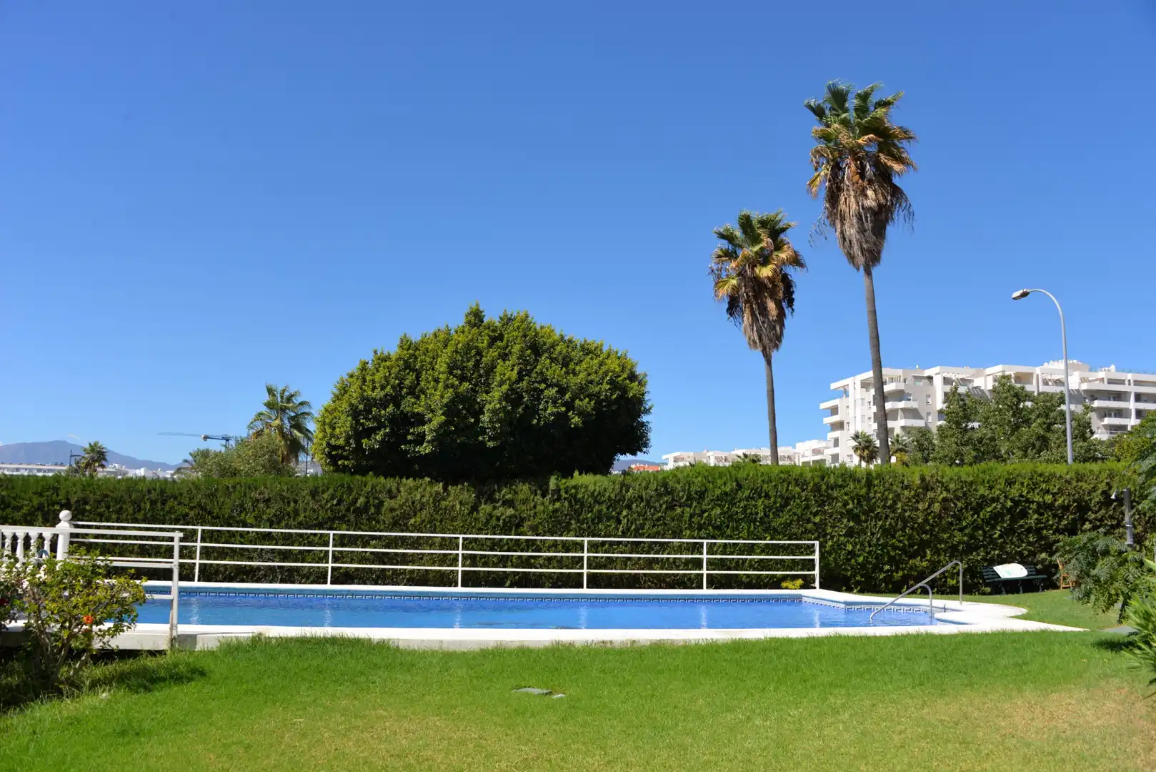 Piscina de Apartamento en venta en Marbella con Aire acondicionado, Jardín privado y Terraza