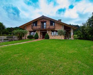 Vista exterior de Casa o xalet en venda en Lezama amb Terrassa i Balcó