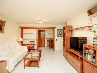 Living room of Flat for sale in Figueres  with Air Conditioner