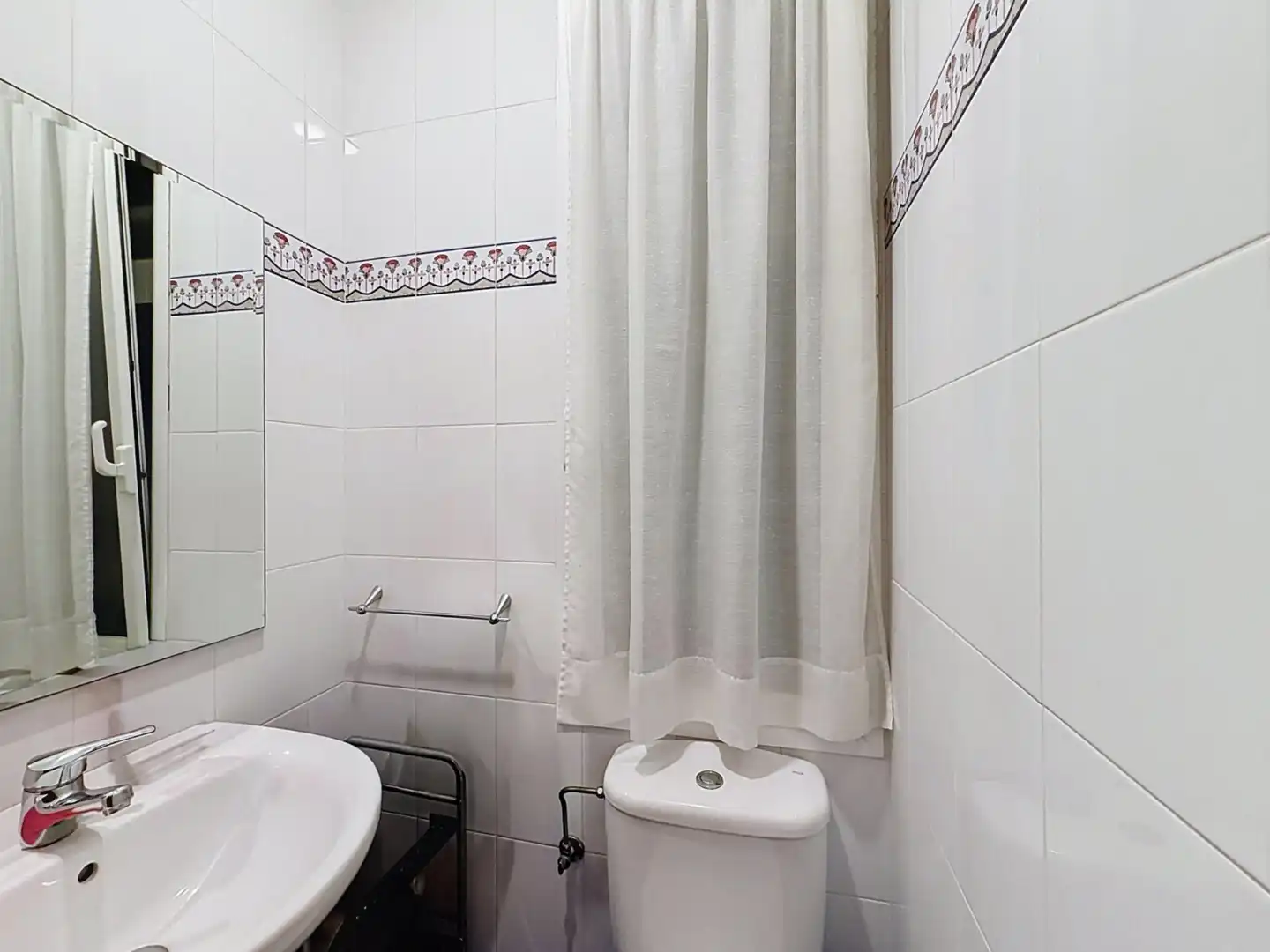 Baño de Piso en venta en Donostia - San Sebastián  con Calefacción y Balcón