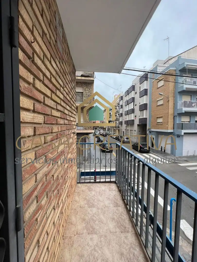 Exterior view of Flat for rent in Valencia  with Air Conditioner, Heating and Terrace