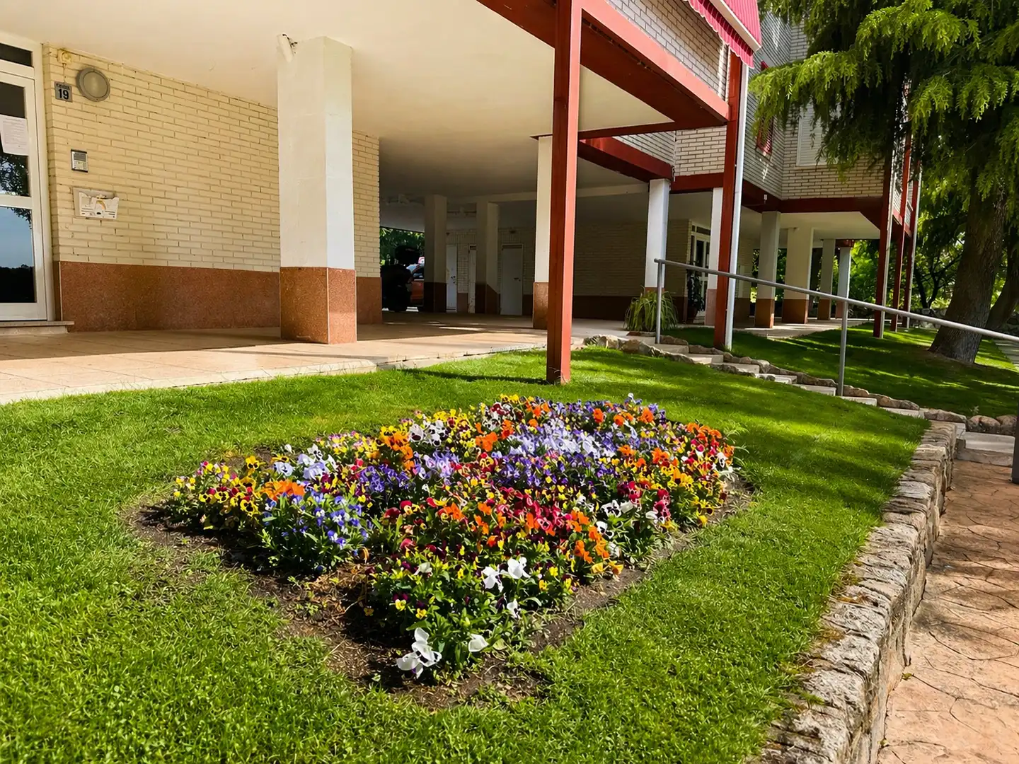 Vista exterior de Pis en venda en Hoyo de Manzanares amb Calefacció, Traster i Piscina comunitària