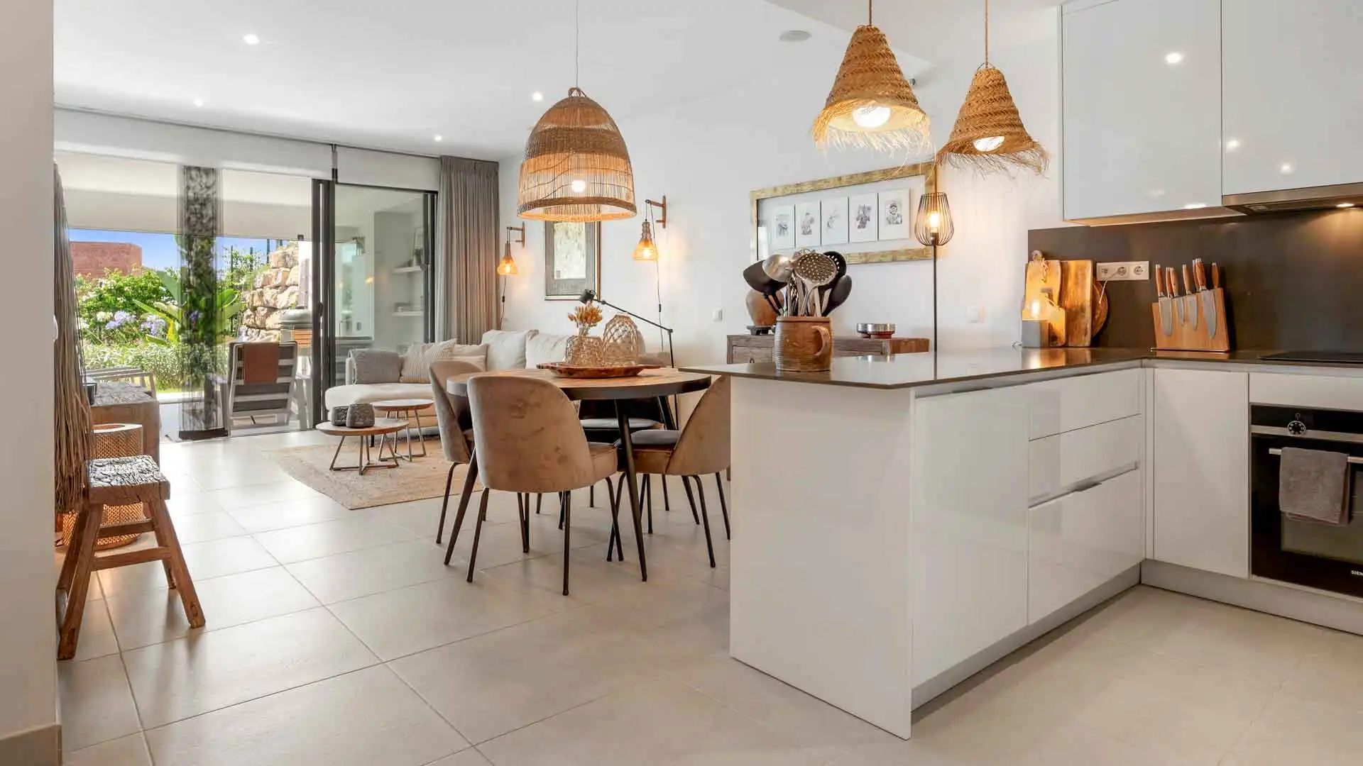 Cocina de Apartamento en venta en Estepona con Aire acondicionado, Jardín privado y Terraza