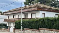 Vista exterior de Casa o xalet de lloguer en Calafell amb Calefacció, Jardí privat i Terrassa