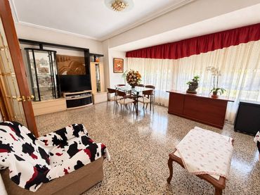 Flat with lift for sale in Calle Ausiàs March