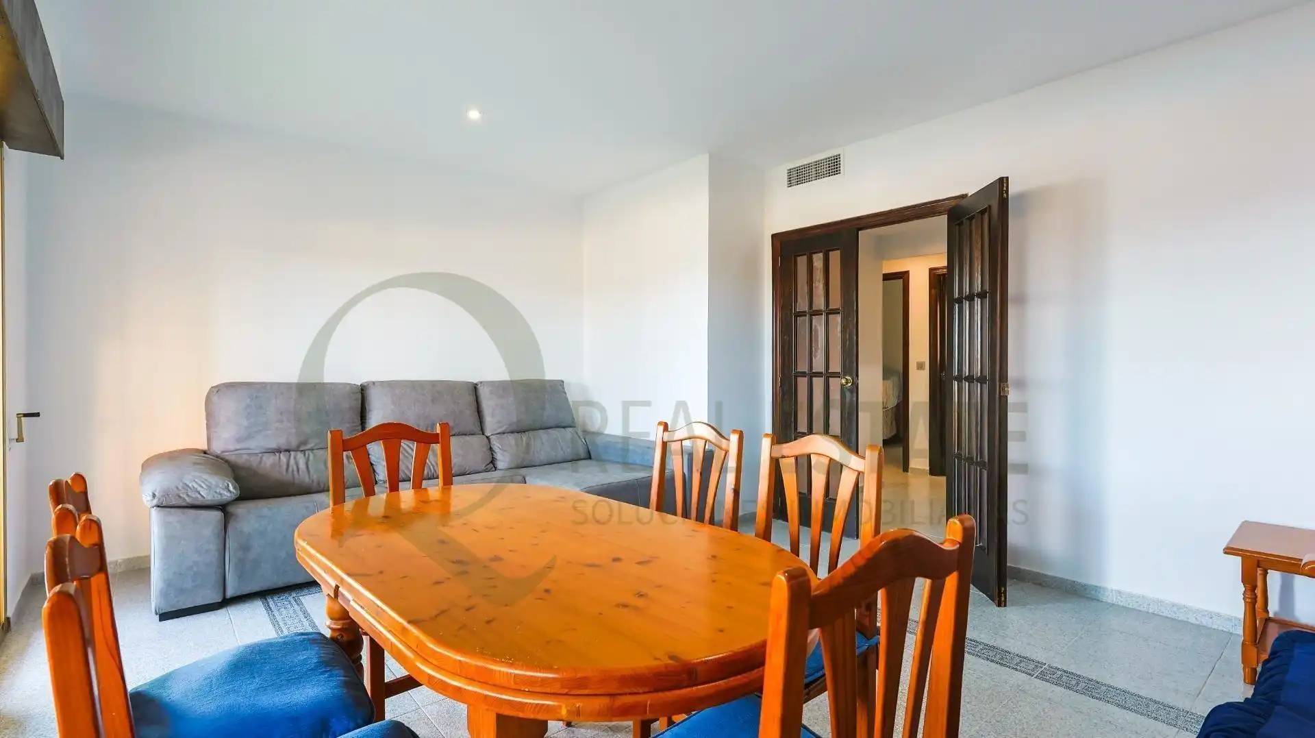 Wohnzimmer von Wohnung zur Miete in El Campello mit Heizung, Privatgarten und Terrasse