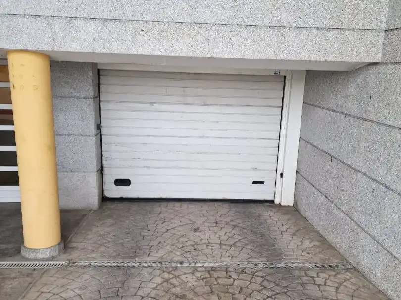 Aparcament de Garatge de lloguer en Foz amb Alarma