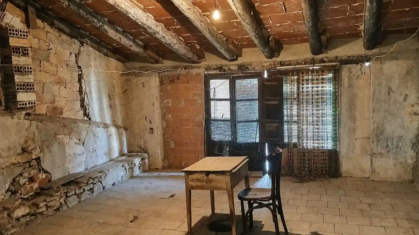 Menjador de Casa adosada en venda en Valderrobres amb Moblat i Balcó