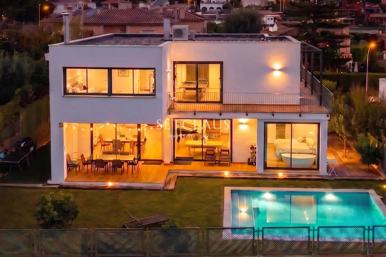 Vista exterior de Casa o xalet en venda en Premià de Dalt amb Aire condicionat, Calefacció i Jardí privat