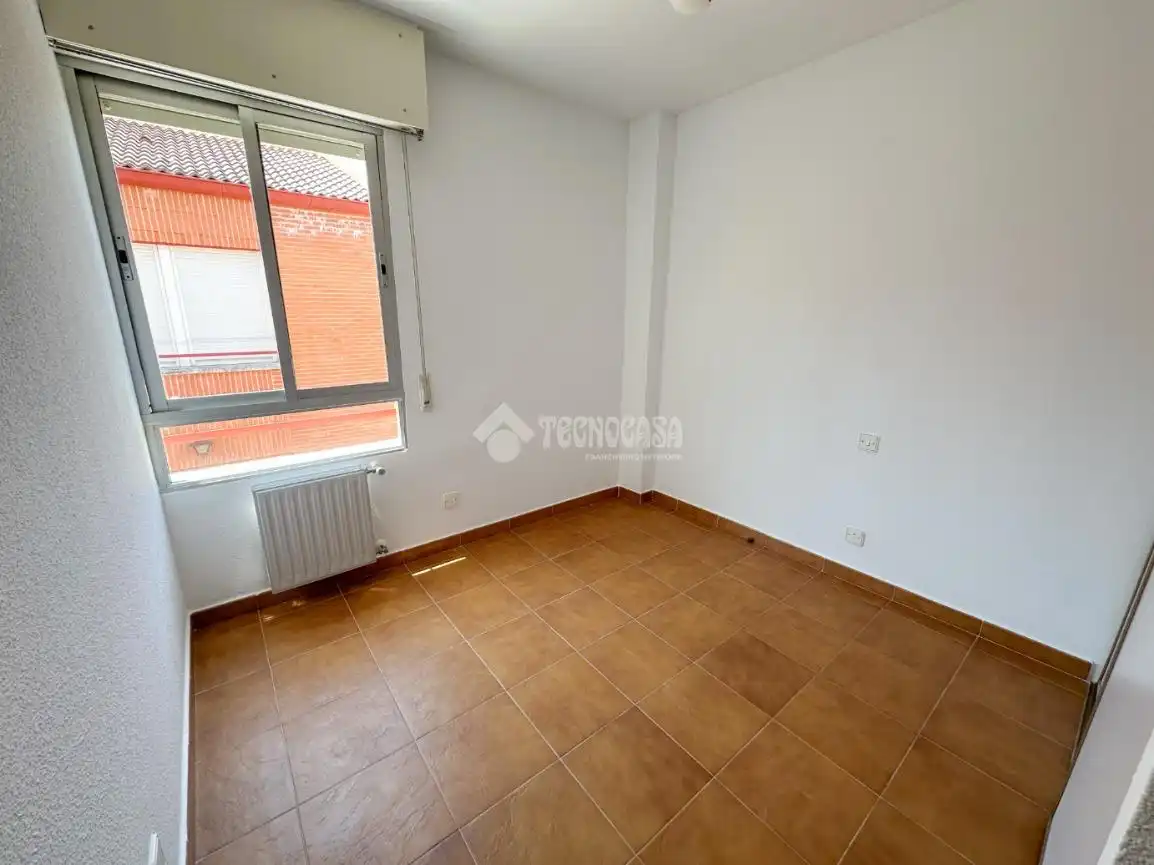 Schlafzimmer von Einfamilien-Reihenhaus zum Verkauf in Collado Villalba mit Heizung, Abstellraum und Alarm