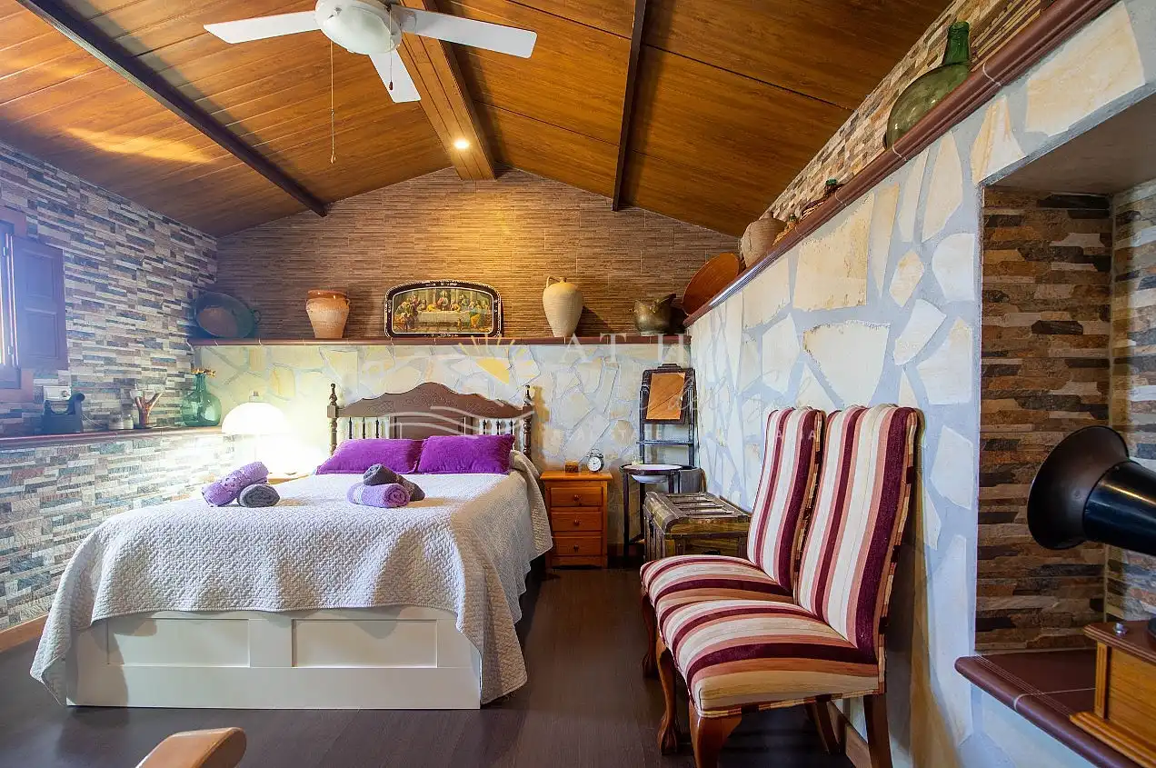 Habitación de Casa o chalet de alquiler en Cómpeta con Piscina, Amueblado y Horno