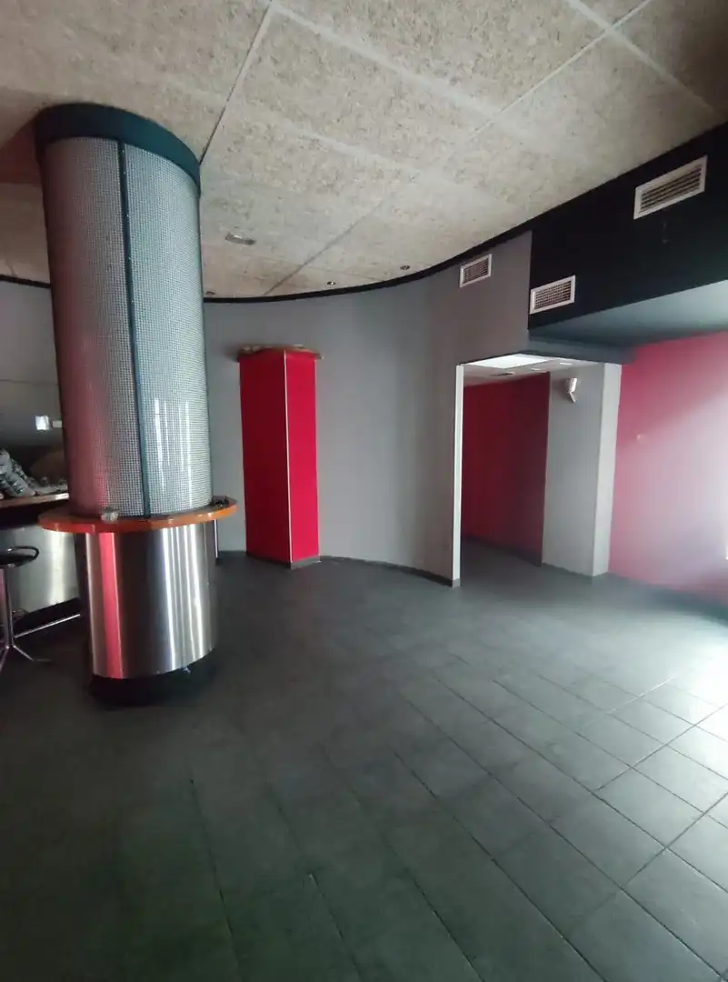 Local comercial en venda a Pasaje del Molinillo, imagen 2