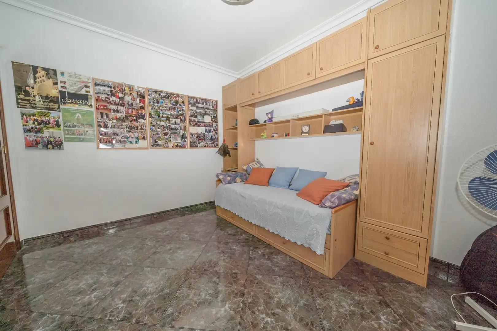 Dormitori de Casa adosada en venda en San Pedro del Pinatar amb Aire condicionat, Jardí privat i Terrassa
