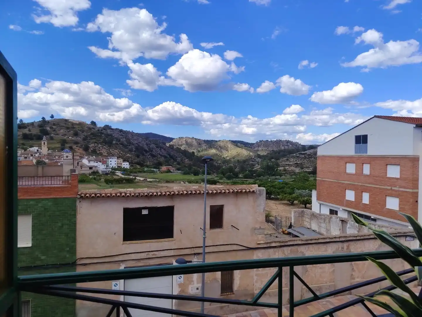 Vista exterior de Pis en venda en Quesa amb Balcó