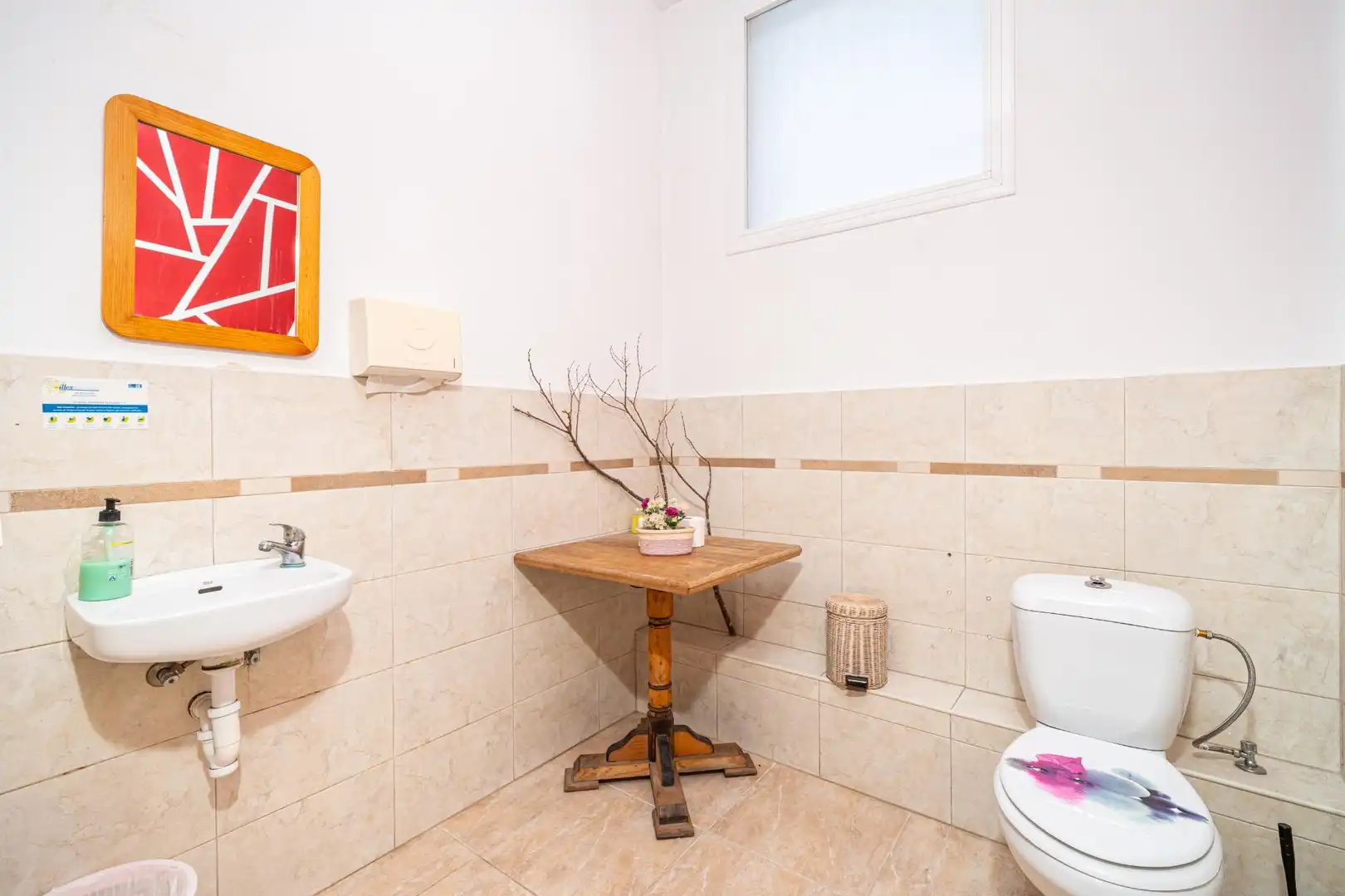 Bathroom of Commercial properties for rent in Campos  with Air Conditioner and Furnished