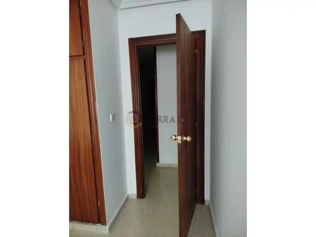 Habitación de Piso de alquiler en Jaén con Amueblado