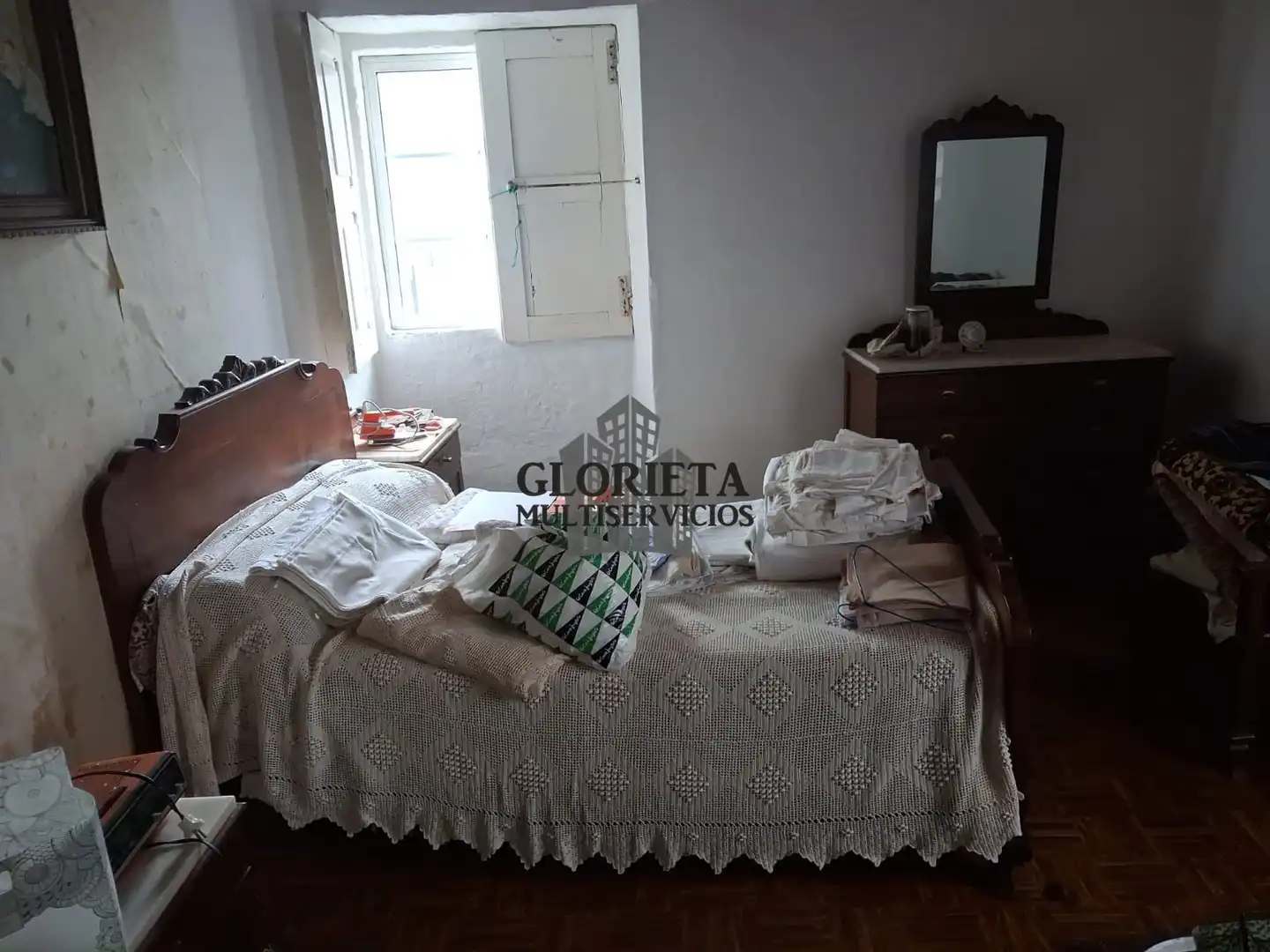 Dormitori de Casa adosada en venda en Cambados amb Calefacció i Parquet
