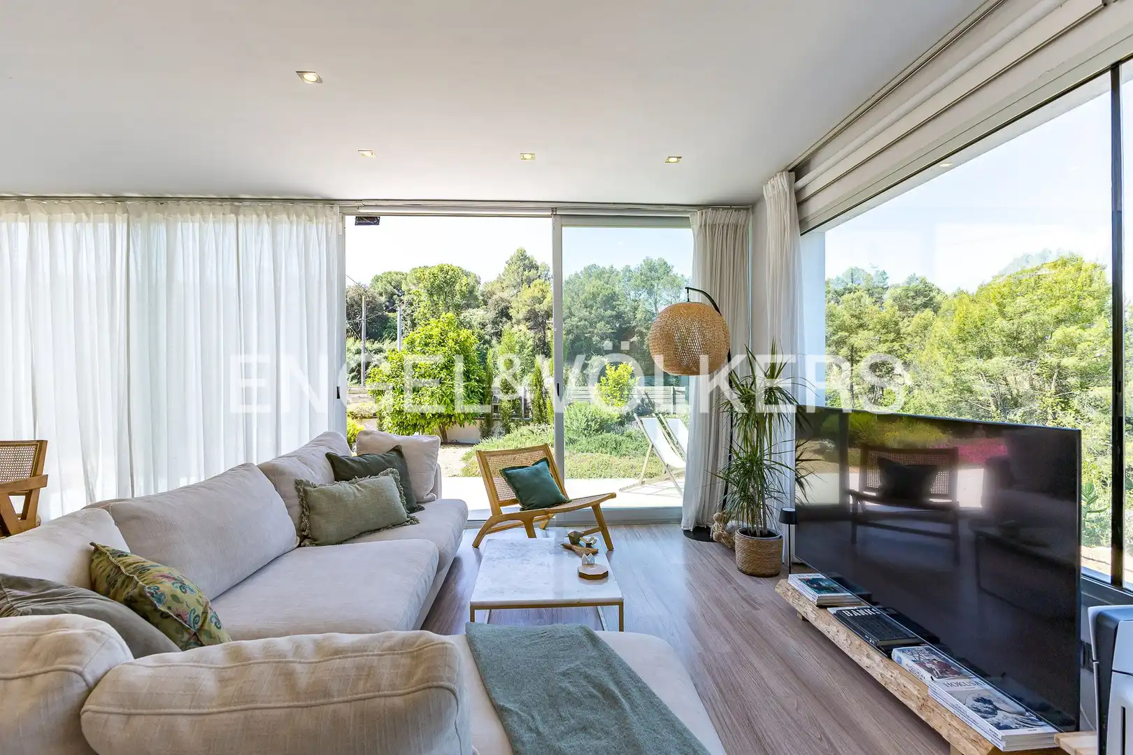 Sala d'estar de Casa o xalet en venda en Masquefa amb Aire condicionat, Calefacció i Jardí privat