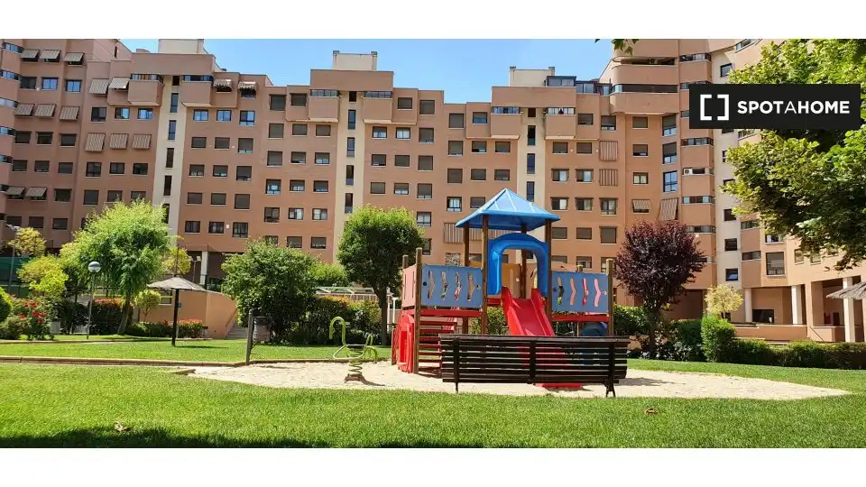 Vista exterior de Piso de alquiler en Madrid con Aire acondicionado, Calefacción y Amueblado