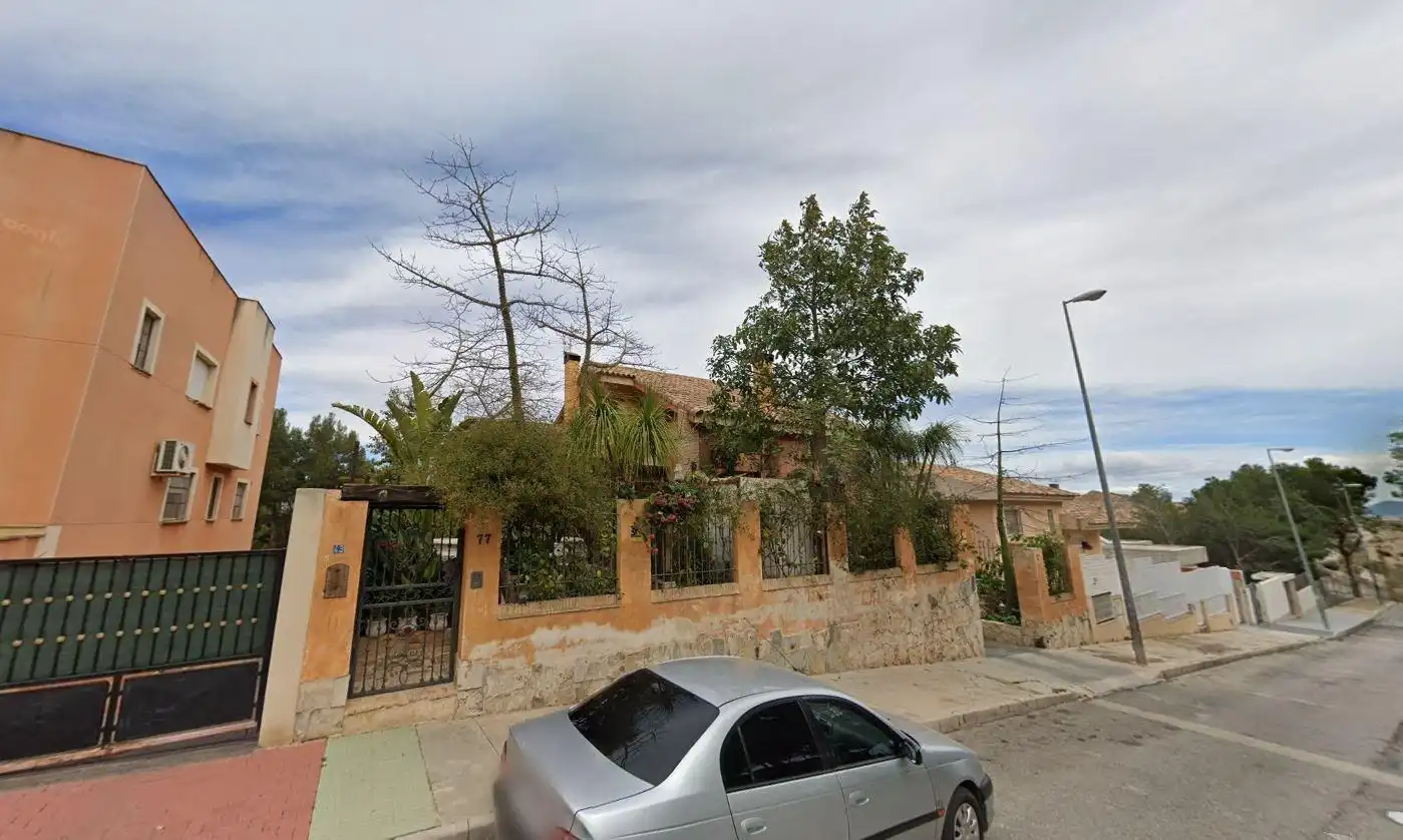 Casa amb jardí en venda a SANTA BARBARA 43