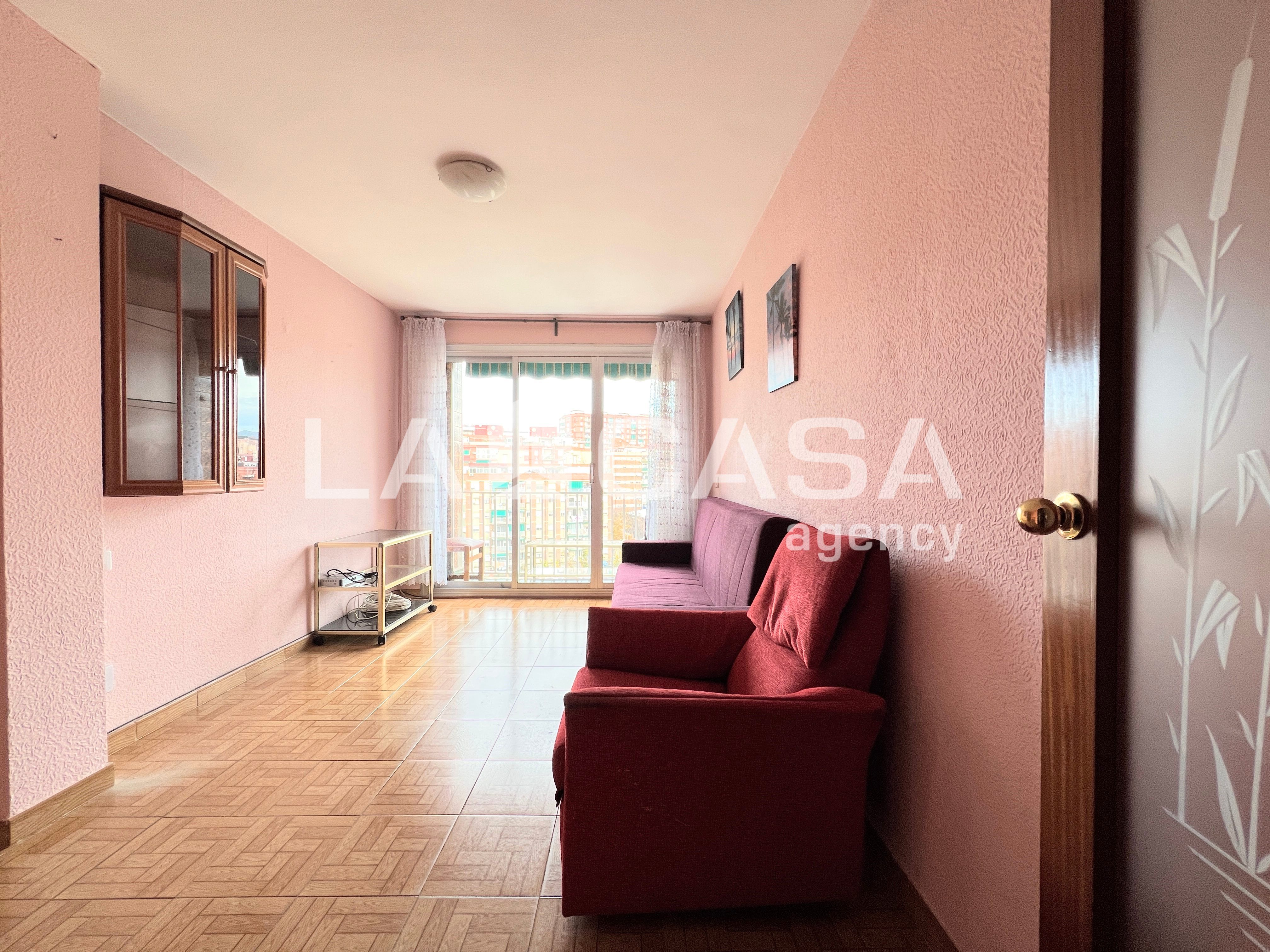 Sala d'estar de Pis en venda en Badalona amb Balcó