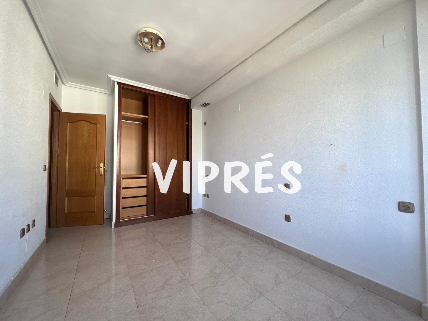 Bedroom of Attic for sale in Cáceres Capital  with Air Conditioner, Heating and Terrace