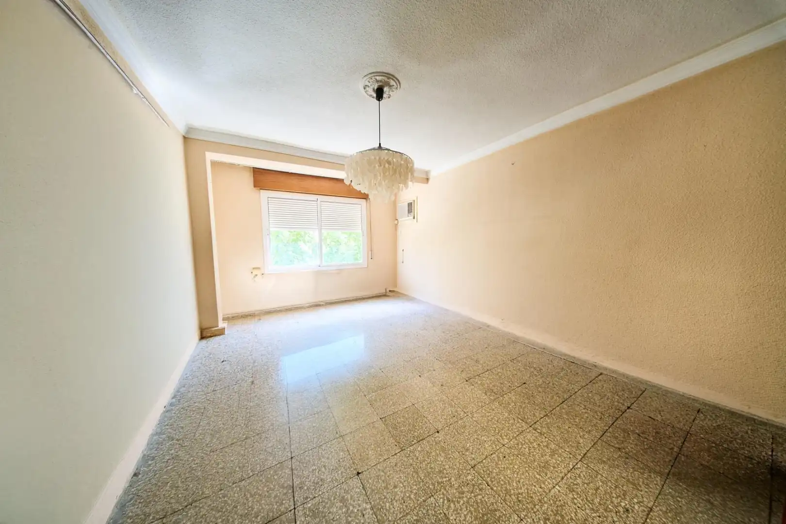 Habitación de Piso en venta en Granada con Calefacción
