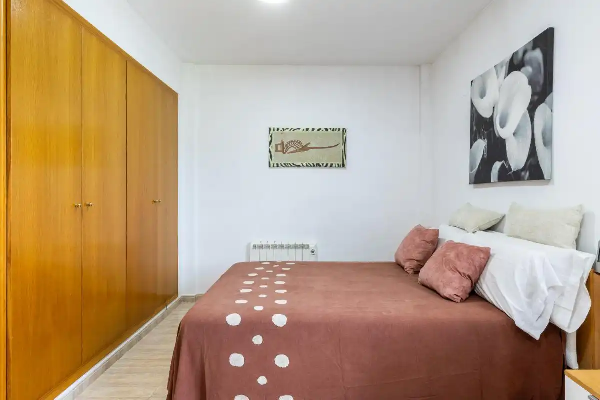 Dormitori de Casa adosada de lloguer en Turís amb Aire condicionat, Calefacció i Terrassa