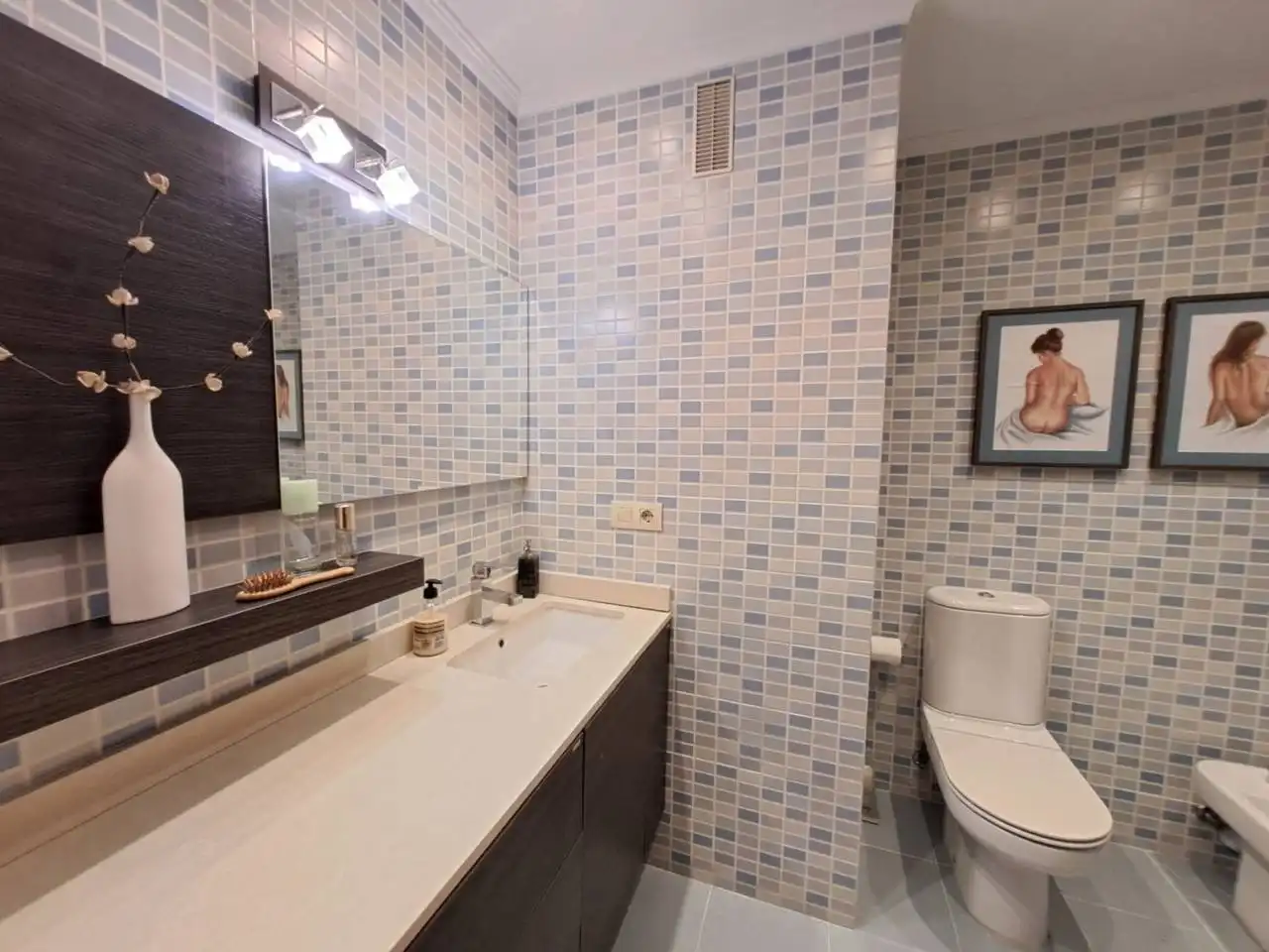 Flat for sale in Calle Sahagún, Universidad - Las Huelgas