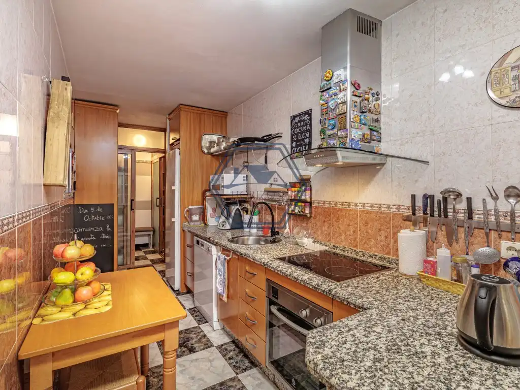Piso con ascensor en venta en Calle Tolox (Sp), imagen 2