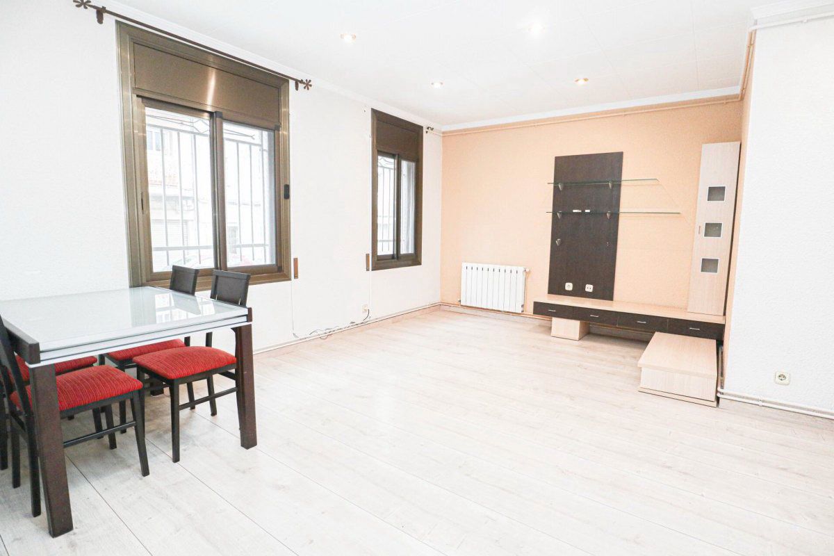 Bedroom of Flat for sale in Terrassa  with Furnished