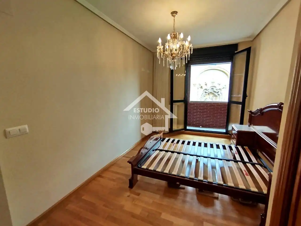 Schlafzimmer von Wohnung zum Verkauf in Oyón-Oion mit Heizung, Abstellraum und Balkon