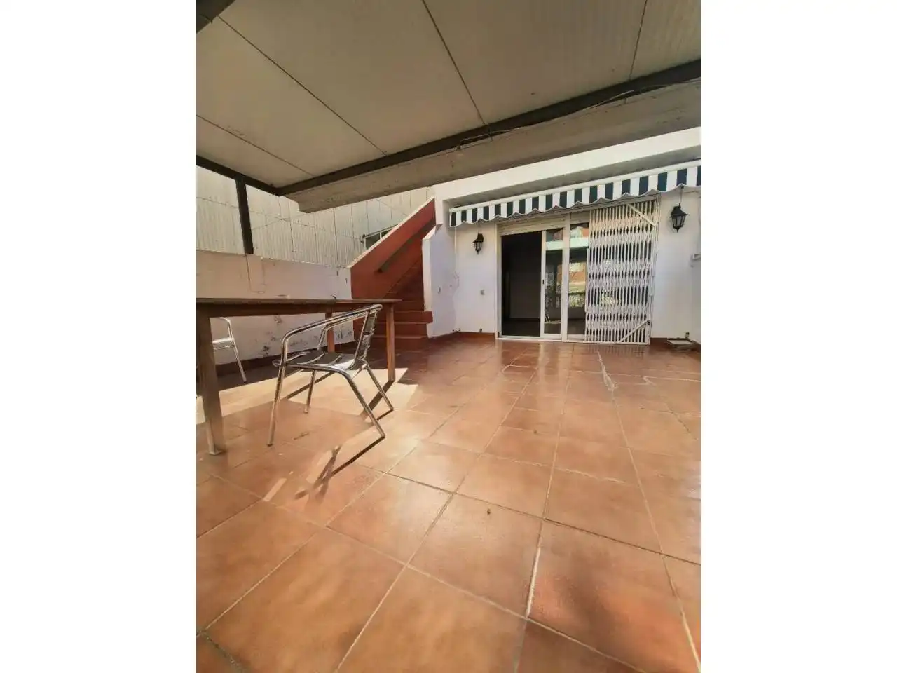 Exterior view of Single-family semi-detached for sale in Terrassa  with Terrace