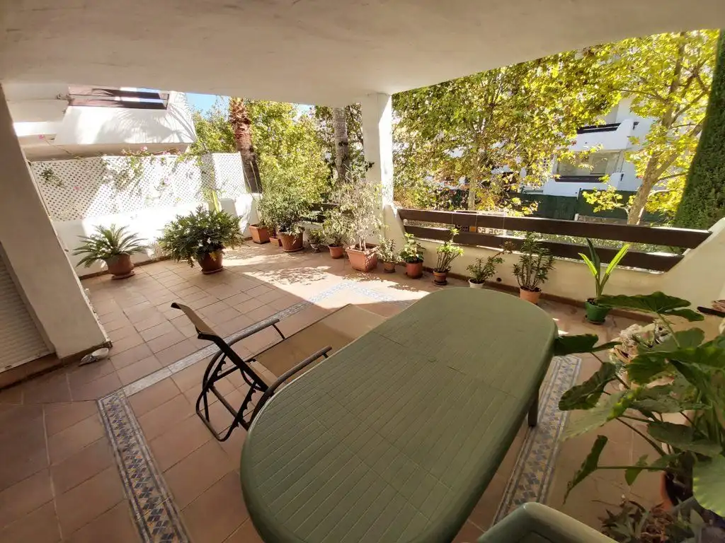Apartament en venda a Calle los Almendros, La Concha - Resina Golf