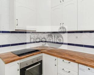 Kitchen of Flat to rent in  Sevilla Capital  with Air Conditioner, Terrace and Balcony