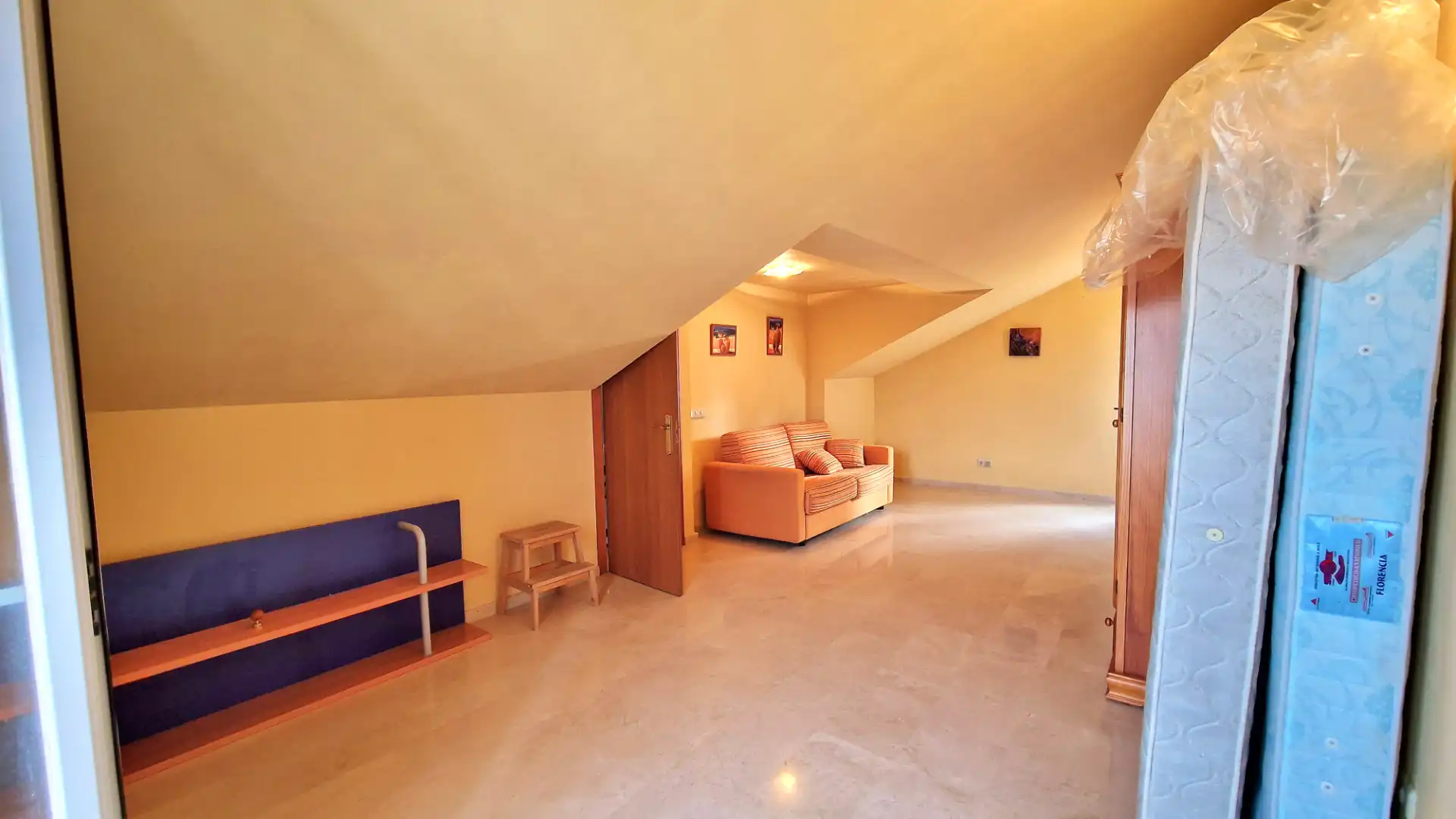 Houses for sale in Málaga  with Air Conditioner, Terrace and Furnished
