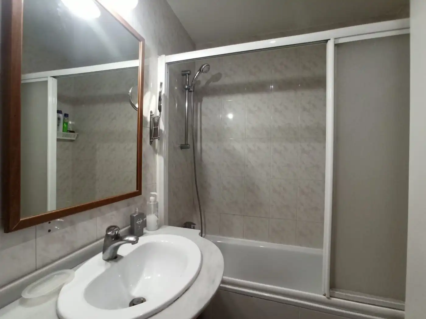 Badezimmer von Wohnungen zum Verkauf in Murcia mit Klimaanlage und Möbliert