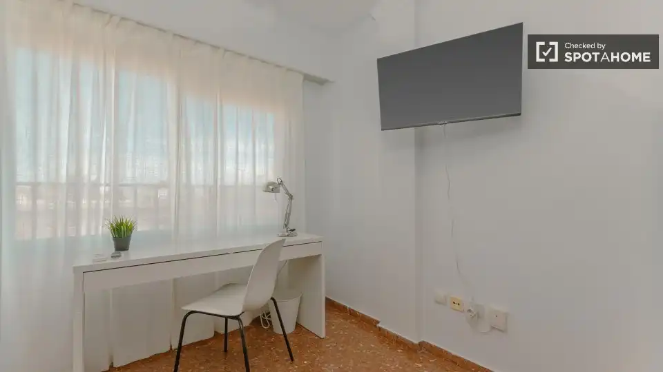 Habitación de Piso de alquiler en Burjassot con Aire acondicionado, Calefacción y Amueblado