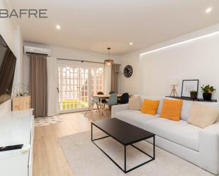 Sala d'estar de Casa o xalet en venda en Boadilla del Monte amb Aire condicionat, Terrassa i Piscina