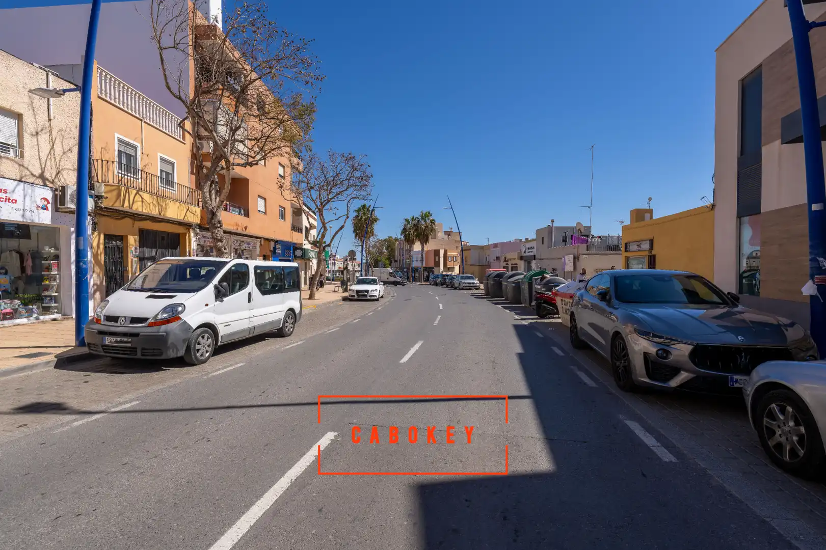 Vista exterior de Casa adosada en venta en Almería con Terraza