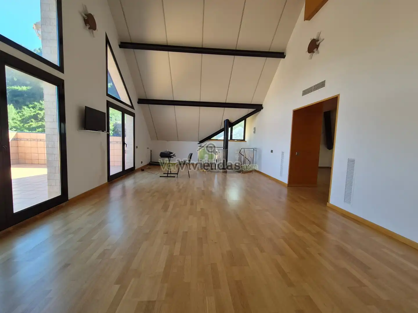 Sala de estar de Casa o chalet en venta en Vallirana con Aire acondicionado, Calefacción y Jardín privado