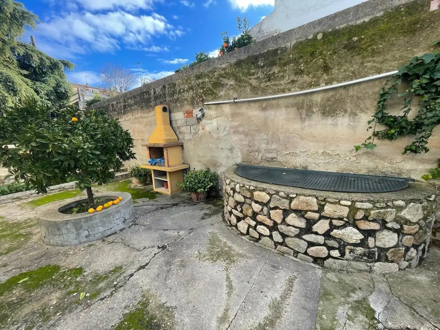 Exterior view of Houses for sale in Trujillo  with Air Conditioner, Heating and Storage room