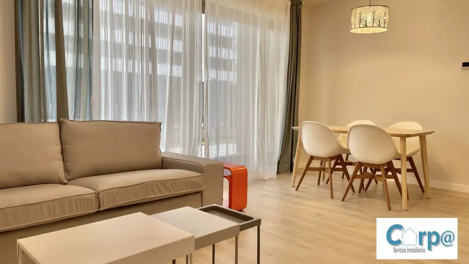 Wohnzimmer von Wohnung zur Miete in  Pamplona / Iruña mit Heizung, Terrasse und Abstellraum