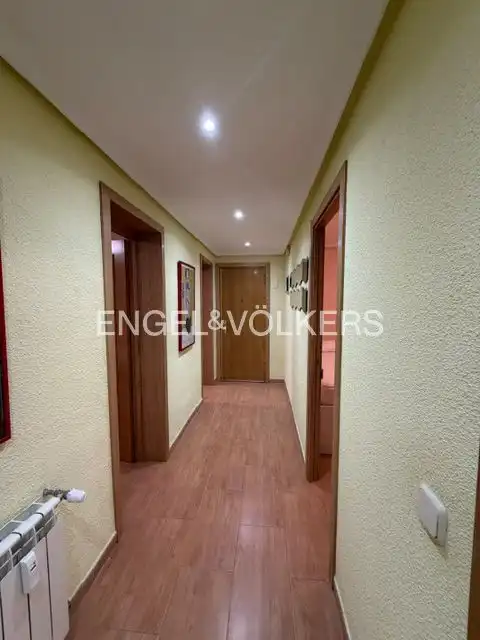 Flat for rent in Madrid  with Heating, Parquet flooring and Furnished