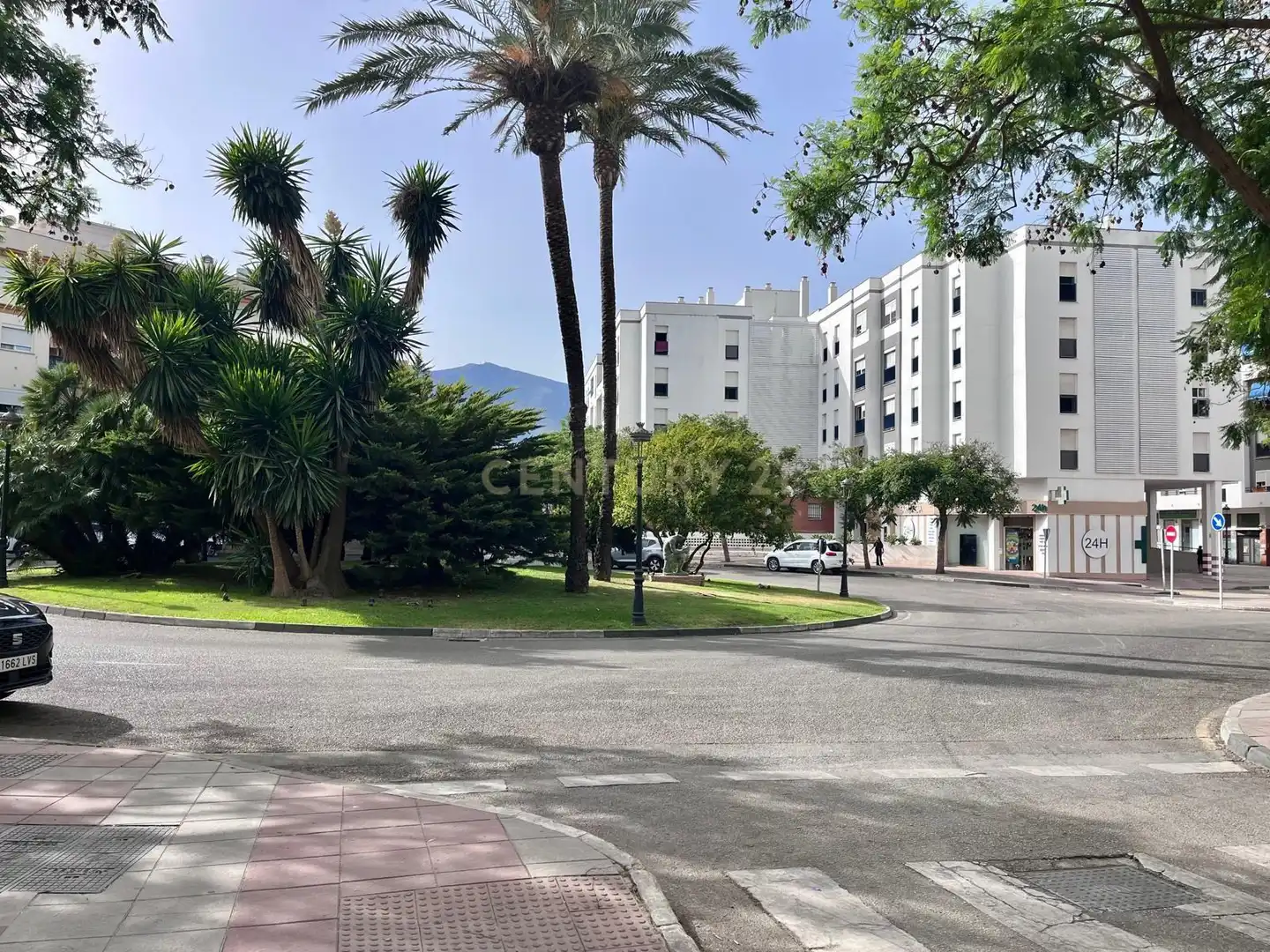 Vista exterior de Pis en venda en Estepona amb Aire condicionat