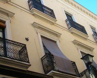 Exterior view of Flat to rent in  Sevilla Capital  with Air Conditioner, Heating and Furnished