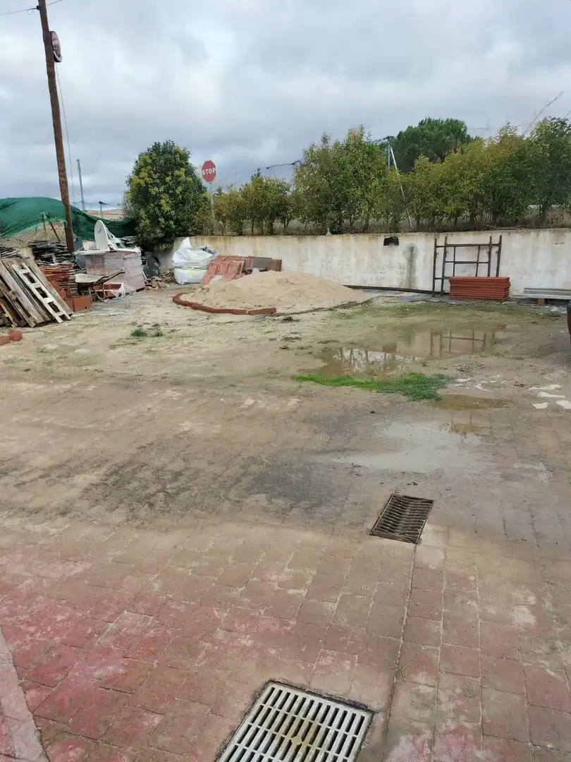 Aparcament de Finca rústica en venda en Albarreal de Tajo amb Aire condicionat, Calefacció i Jardí privat