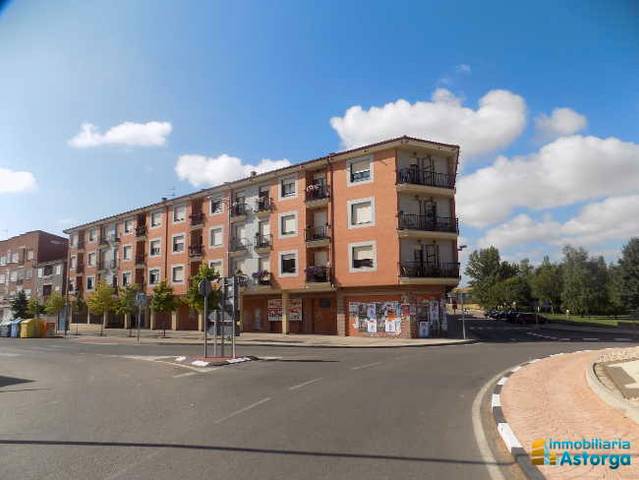 Local comercial en Alquiler en A-6 en Astorga