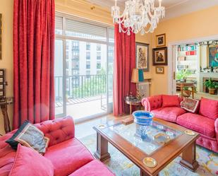 Living room of Flat for sale in  Madrid Capital  with Air Conditioner and Heating